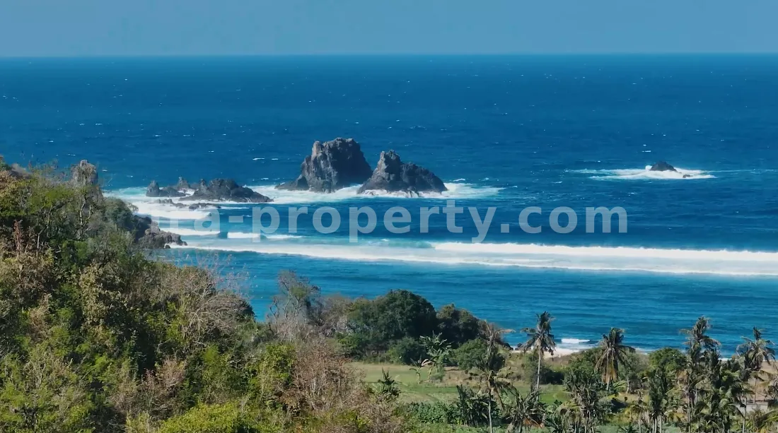 Premium Beachfront Land with Ocean View in Tampah Mawun