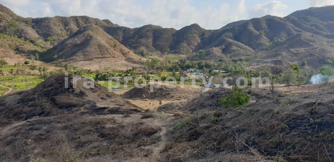 Hilltop Land with Ocean View in Lancing Tampah