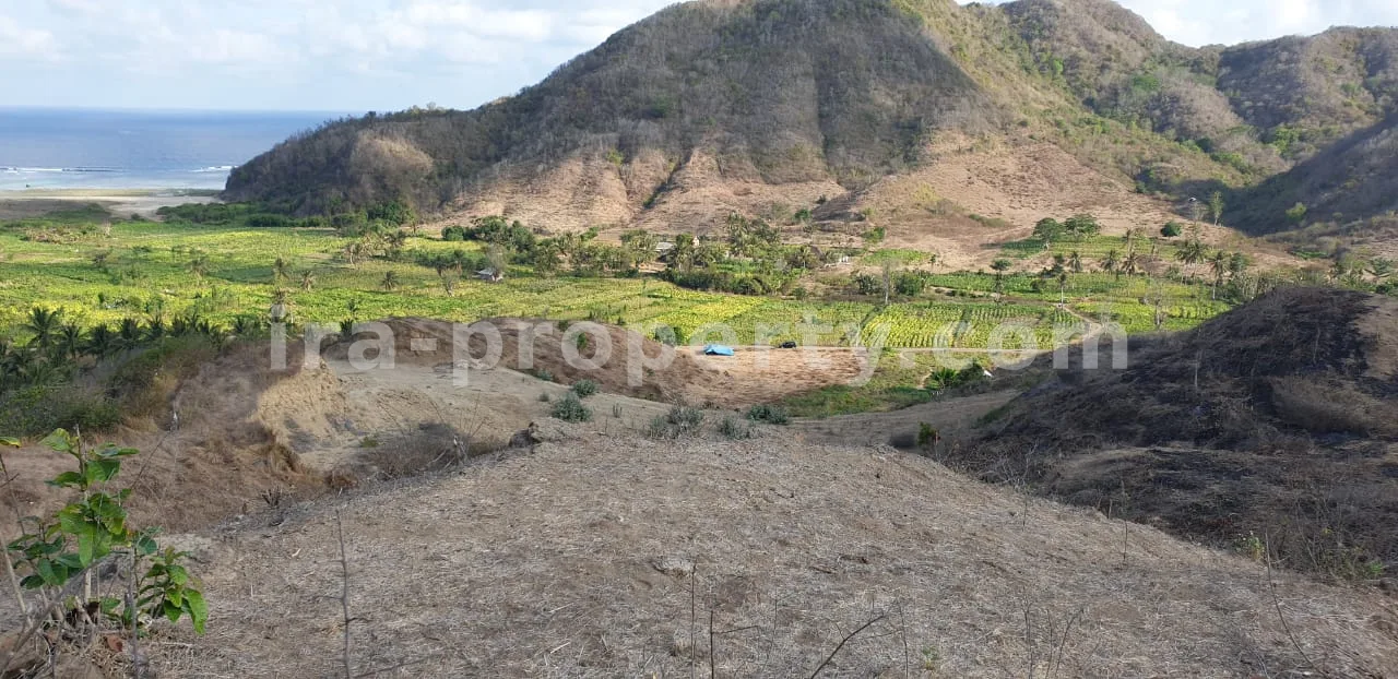Hilltop Land with Ocean View in Lancing Tampah