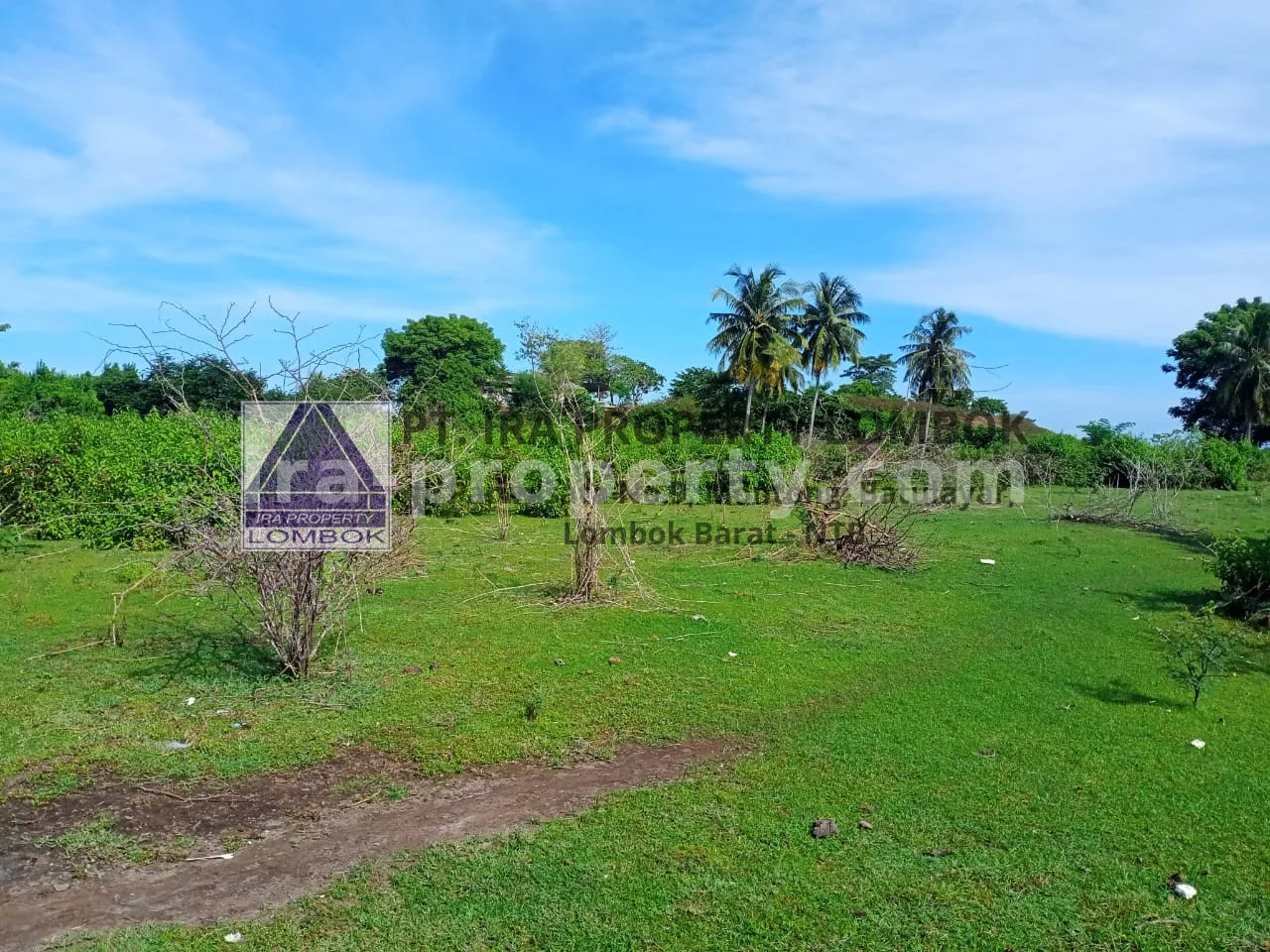 Beachfront Land in Gili Layar, Sekotong