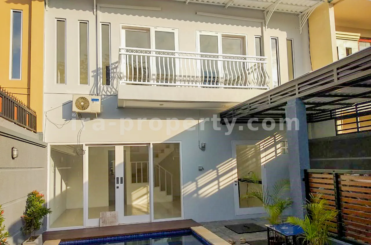 Charming Villa in Senggigi One Complex