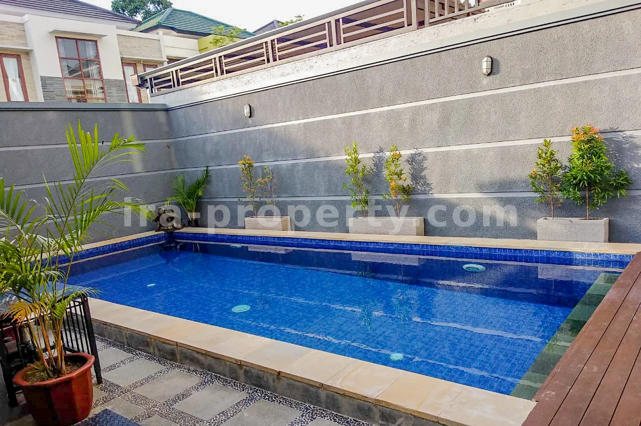 Charming Villa in Senggigi One Complex