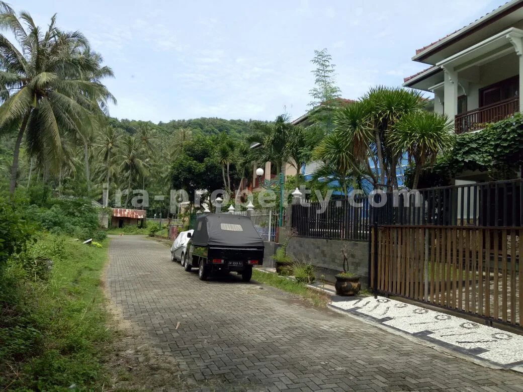 Charming Home for Sale in Senggigi Square