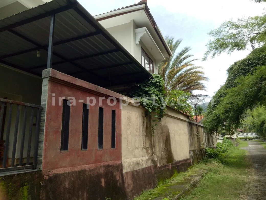 Charming Home for Sale in Senggigi Square