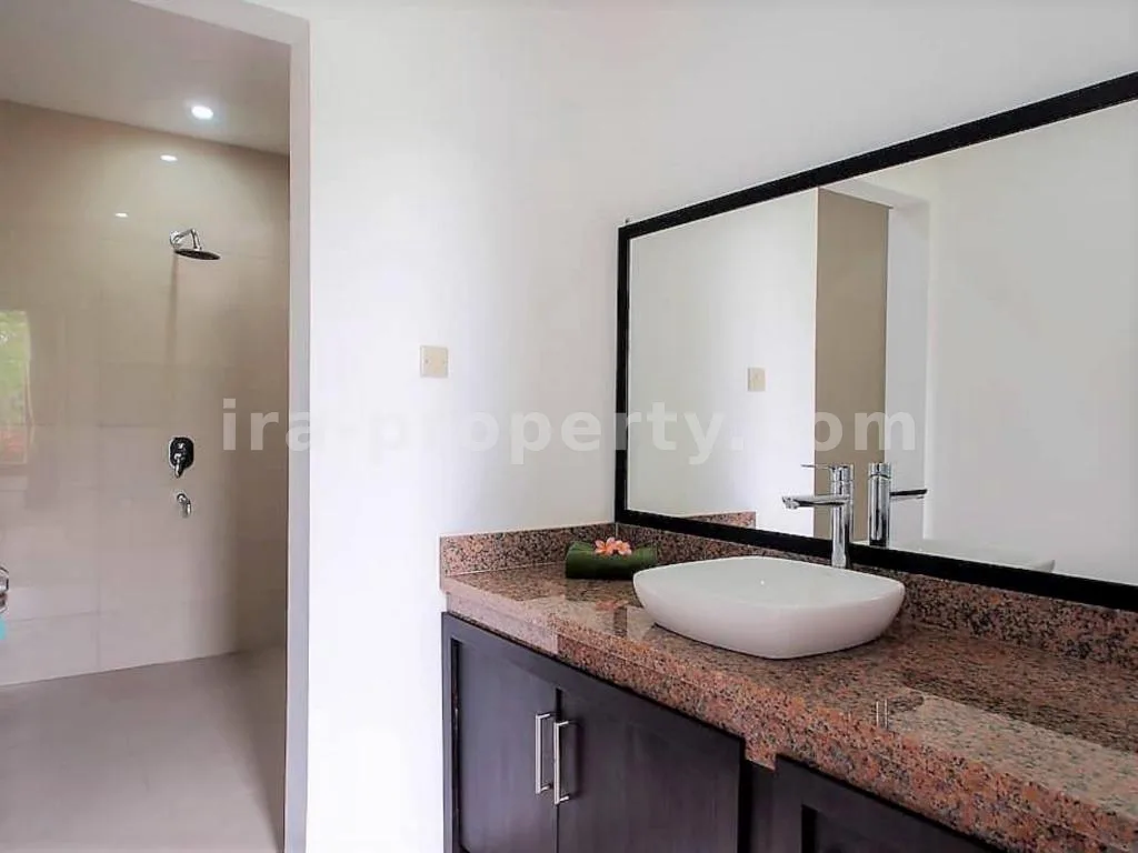 Charming Villa in Batu Layar Near Senggigi