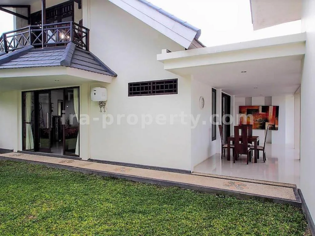 Charming Villa in Batu Layar Near Senggigi