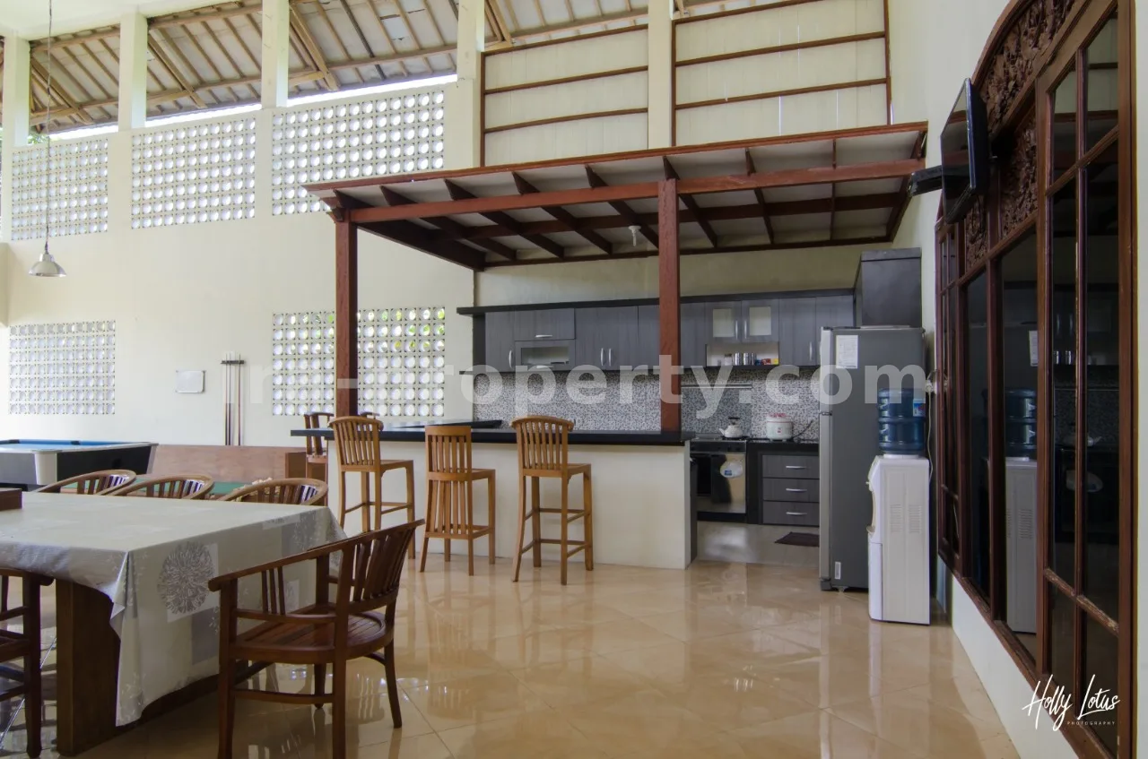 Spacious Villa on Montong Road Near Senggigi, Lombok