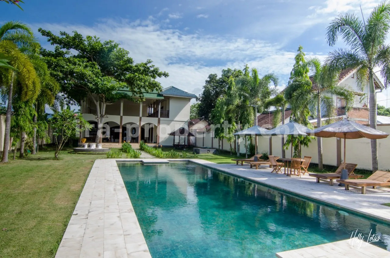 Spacious Villa on Montong Road Near Senggigi, Lombok