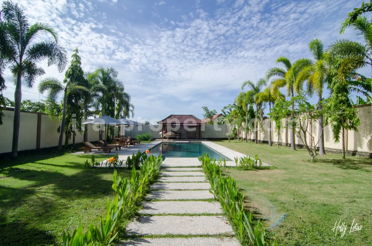 Spacious Villa on Montong Road Near Senggigi, Lombok