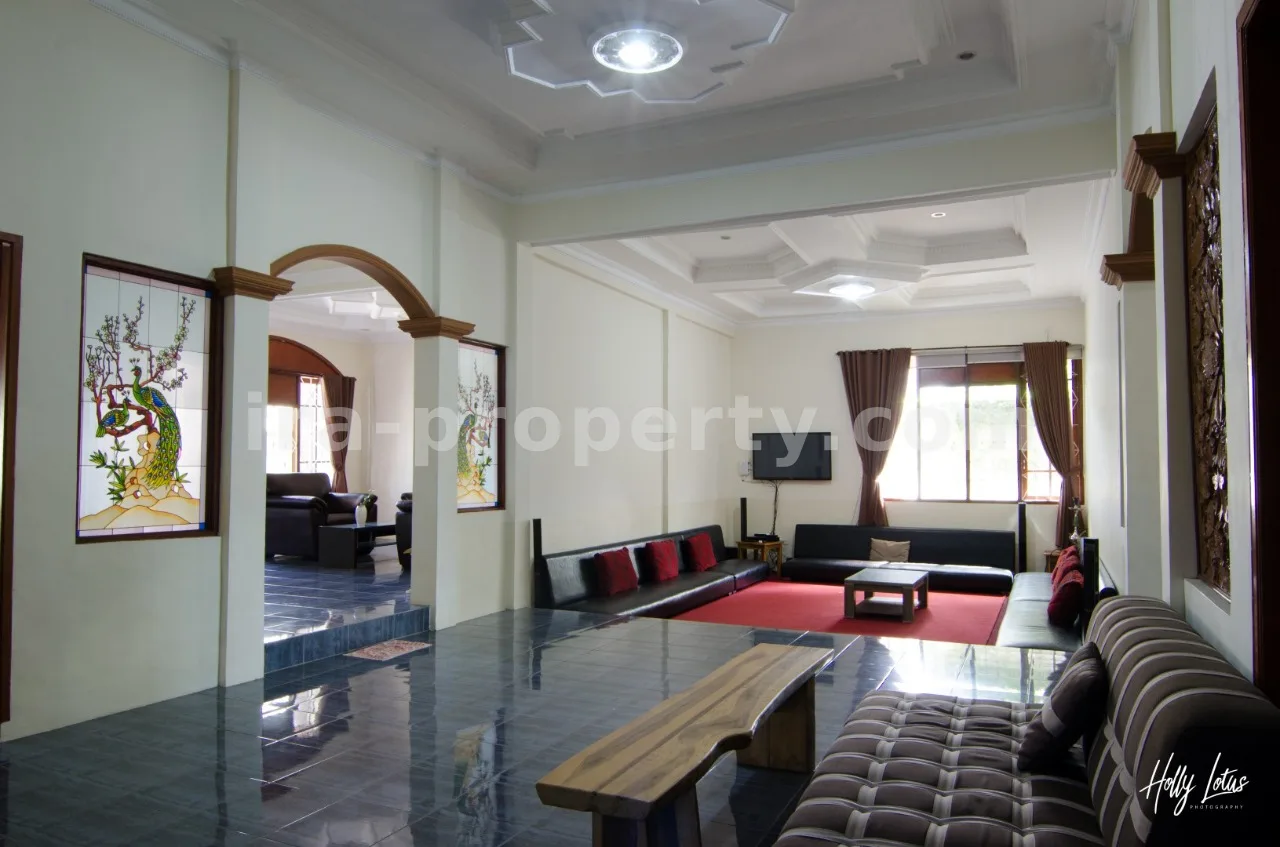 Spacious Villa on Montong Road Near Senggigi, Lombok