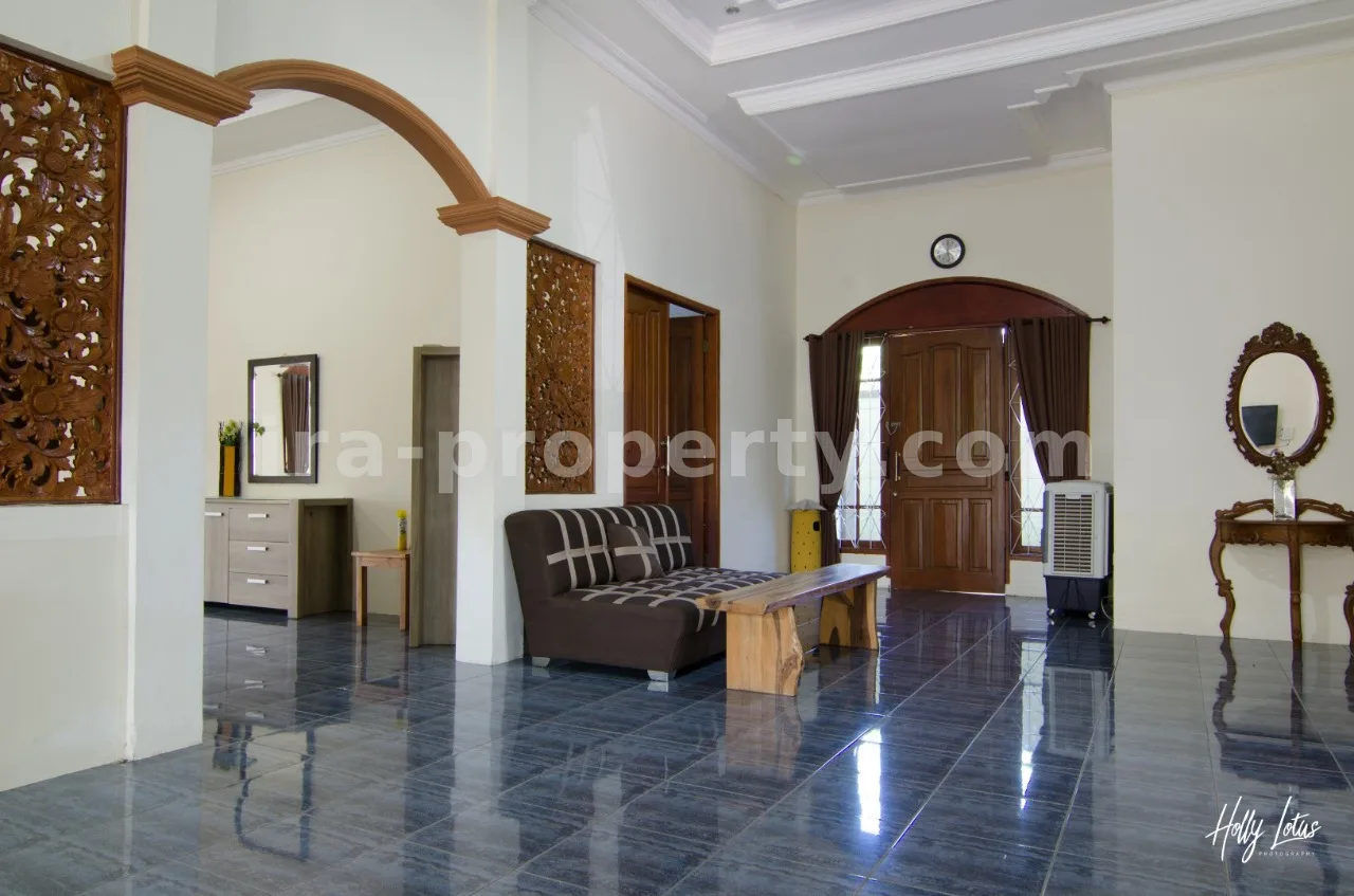 Spacious Villa on Montong Road Near Senggigi, Lombok