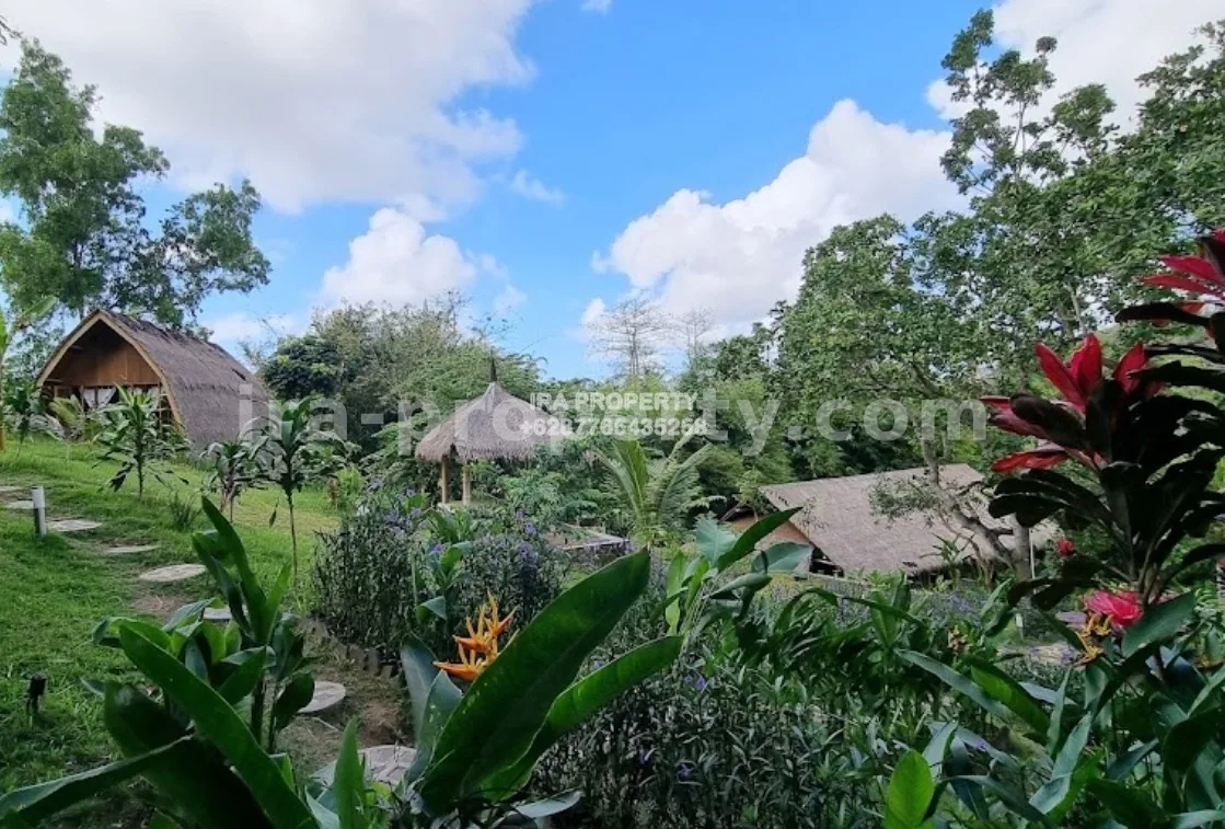 Tropical-Themed Bungalows in Kuta Mandalika, Lombok