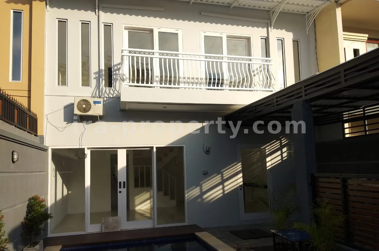Charming Villa in Senggigi One Complex