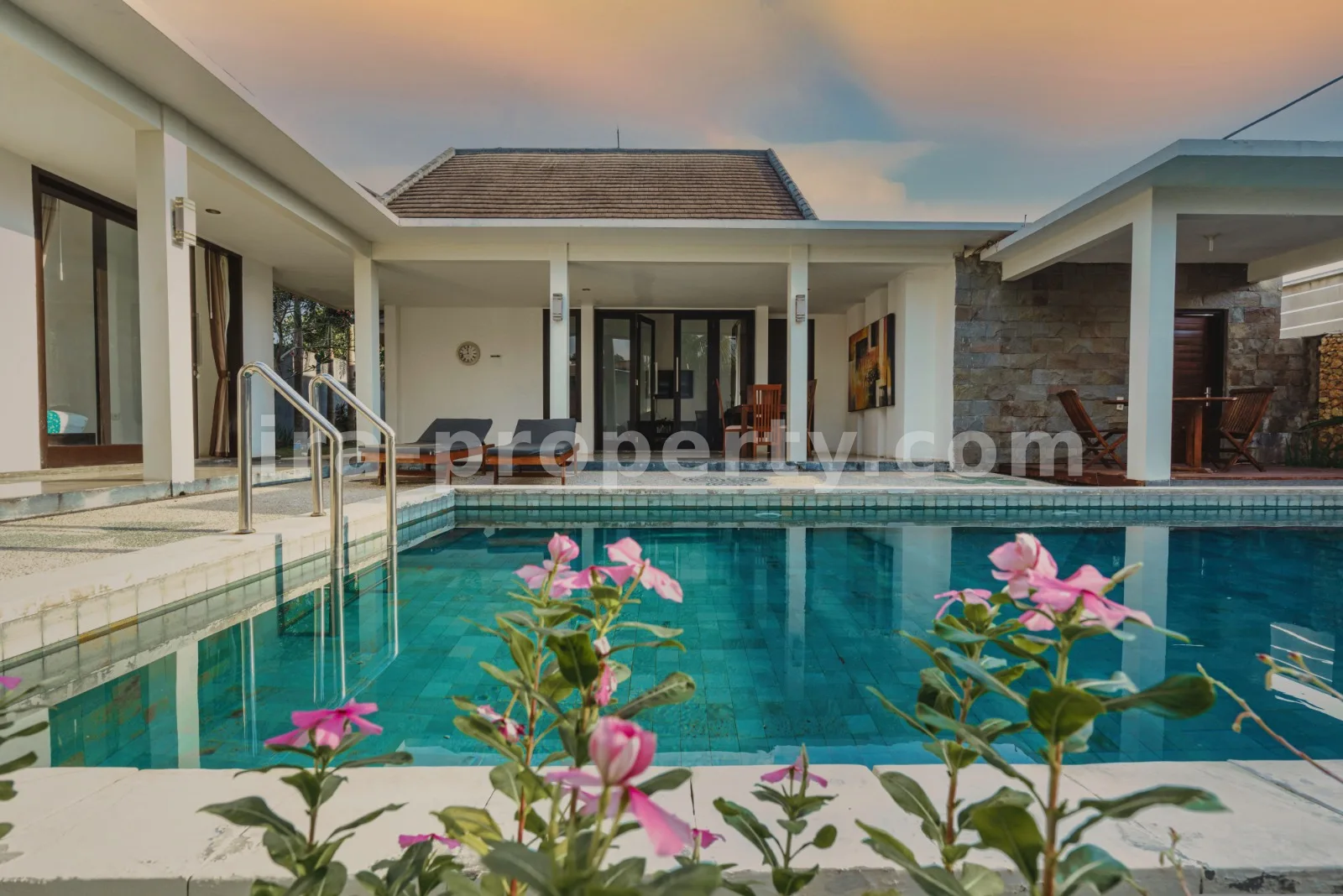 Charming Villa in Batu Layar Near Senggigi