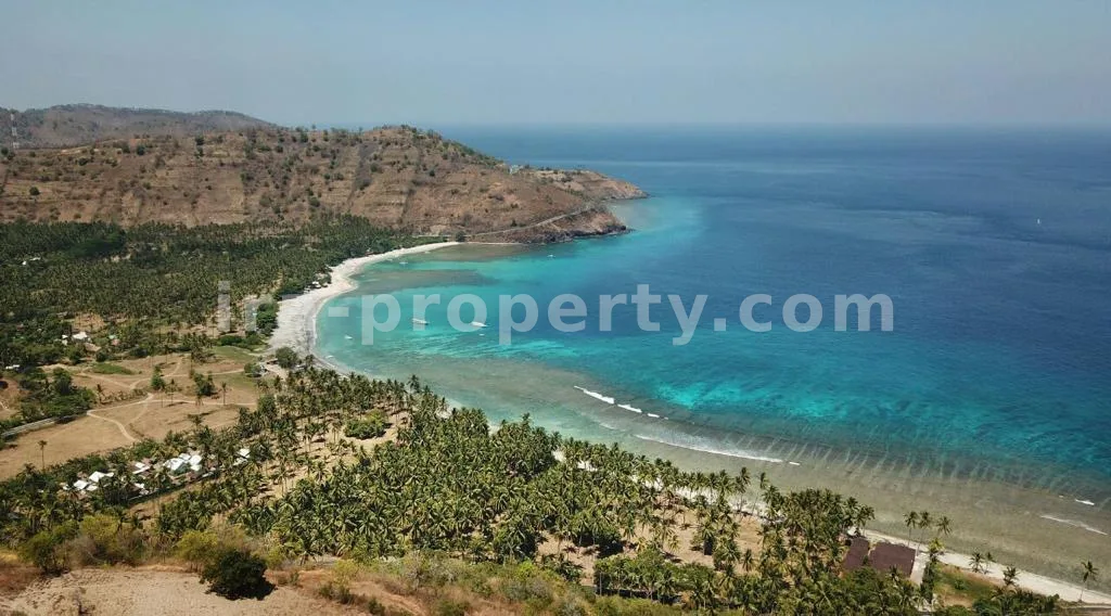 Beachfront Land in Pandanan Near Senggigi