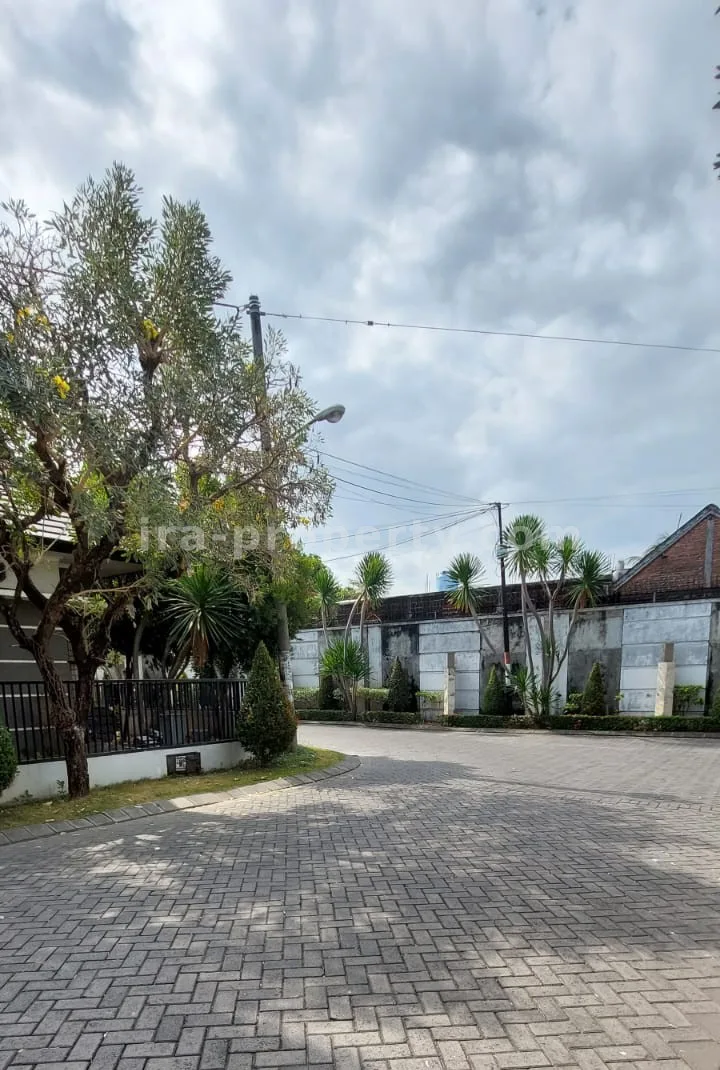 Modern Home for Sale in Elite Graha Majapahit Mataram