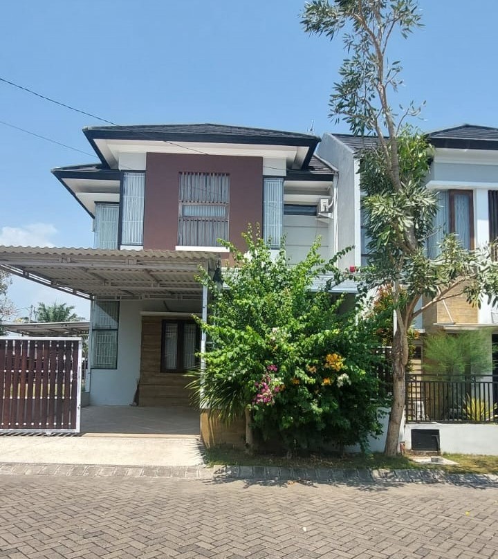 Elegant Home in Elite Graha Majapahit Complex