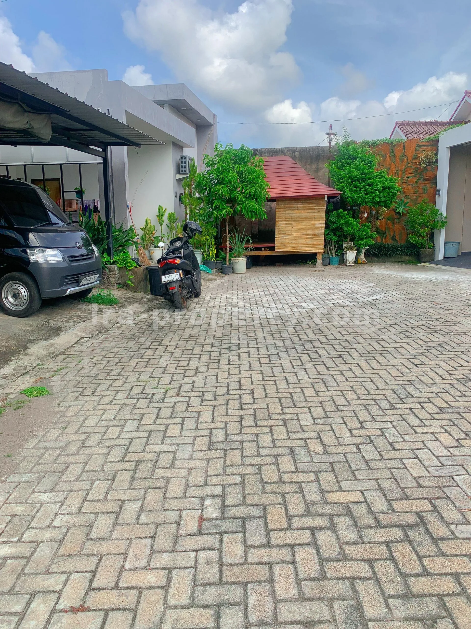 Cozy Home in Garden View Residence, Mataram