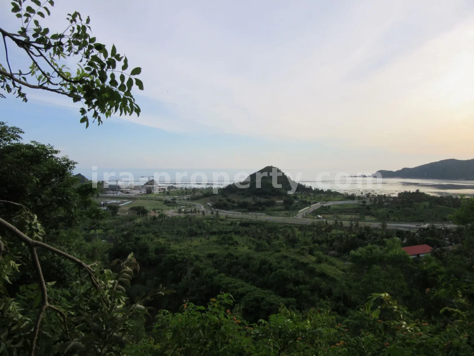 Direct Ocean and Circuit View Land in Mandalika