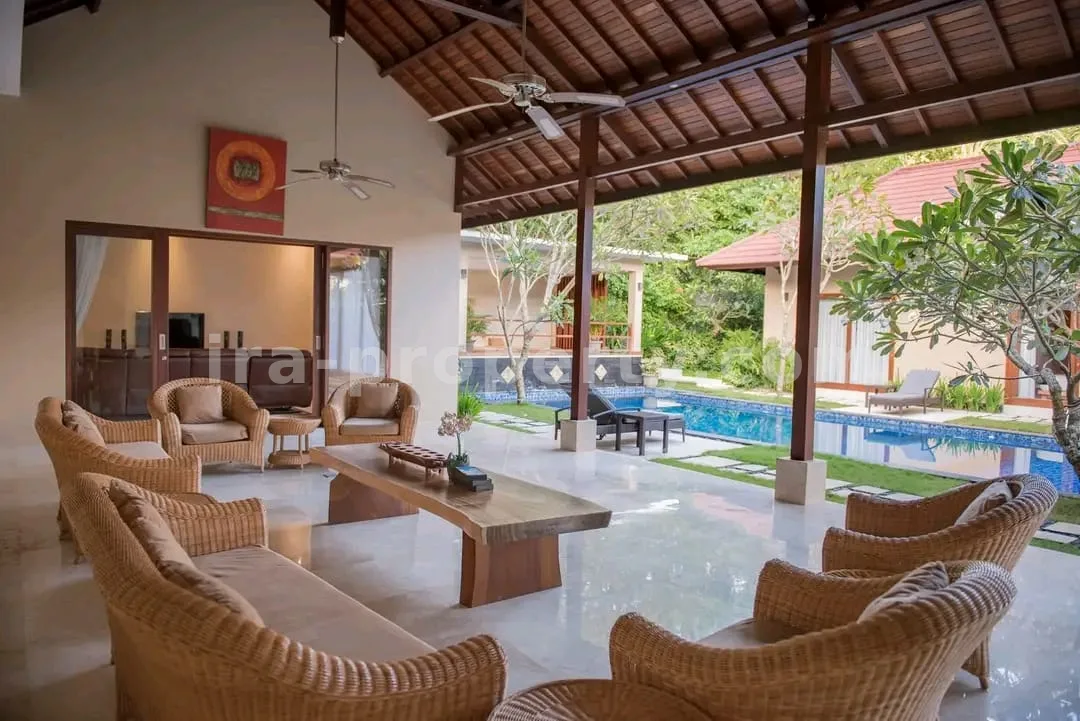 Luxurious Villa in Batu Layar Near Senggigi