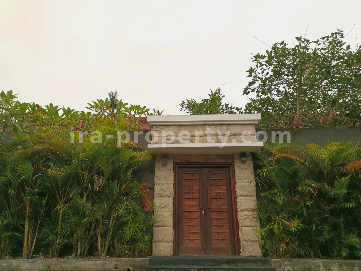 Luxurious Villa in Batu Layar Near Senggigi