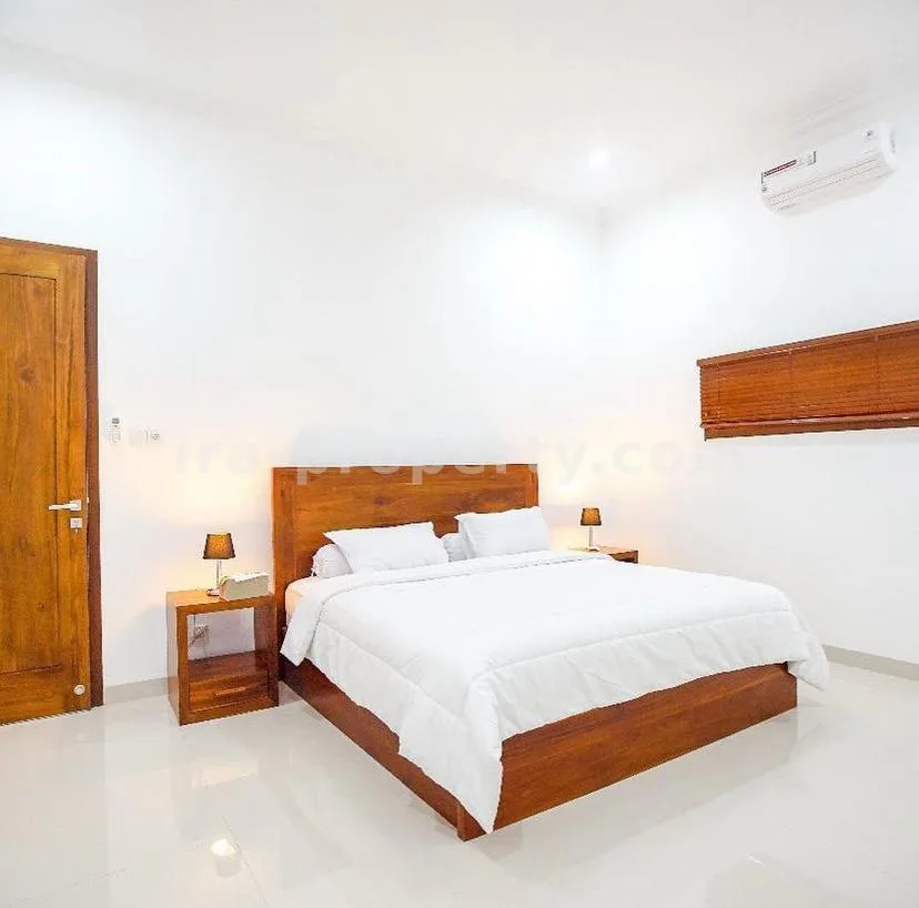 Beachside Villa for Sale in Montong – Batu Layar