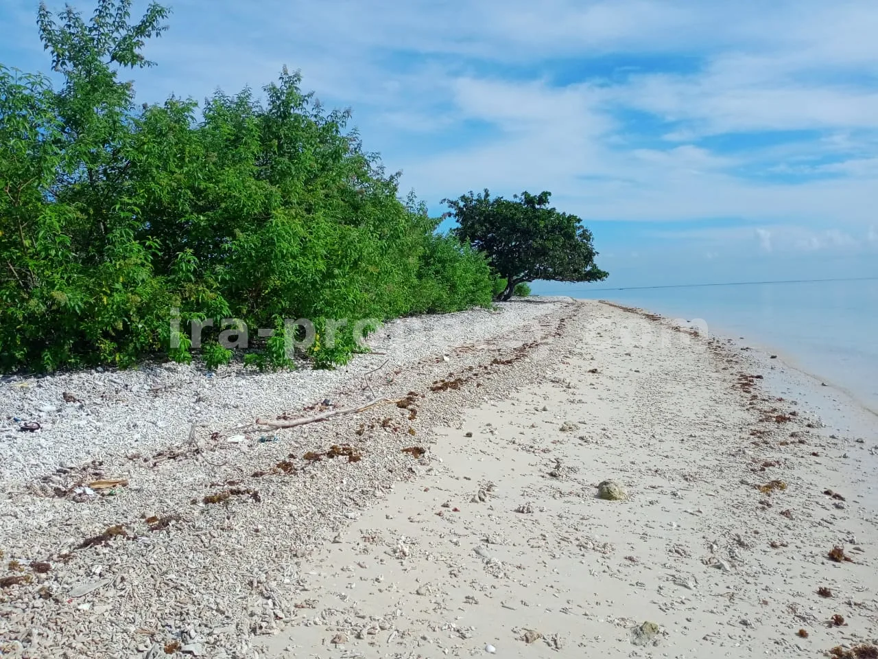 Beachfront Land in Gili Layar, Sekotong
