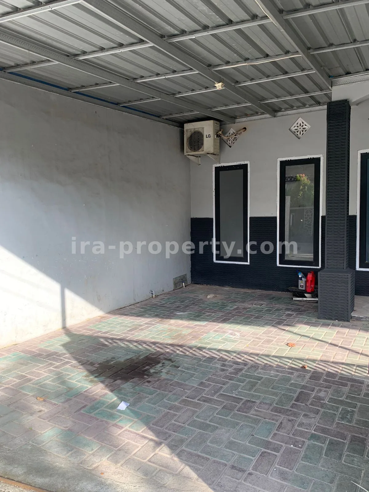 Spacious Family Home in Adisucipto Complex