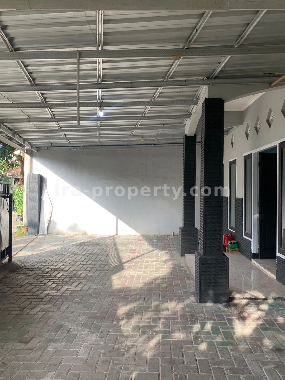 Spacious Family Home in Adisucipto Complex