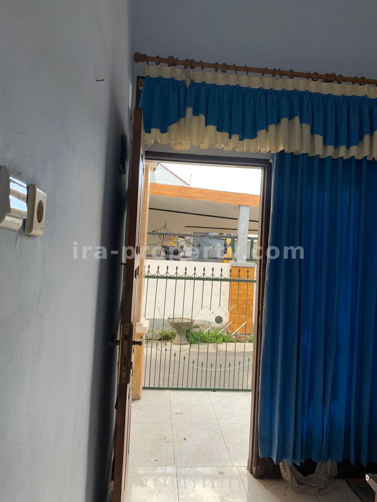 Spacious Family Home in Perumnas Complex