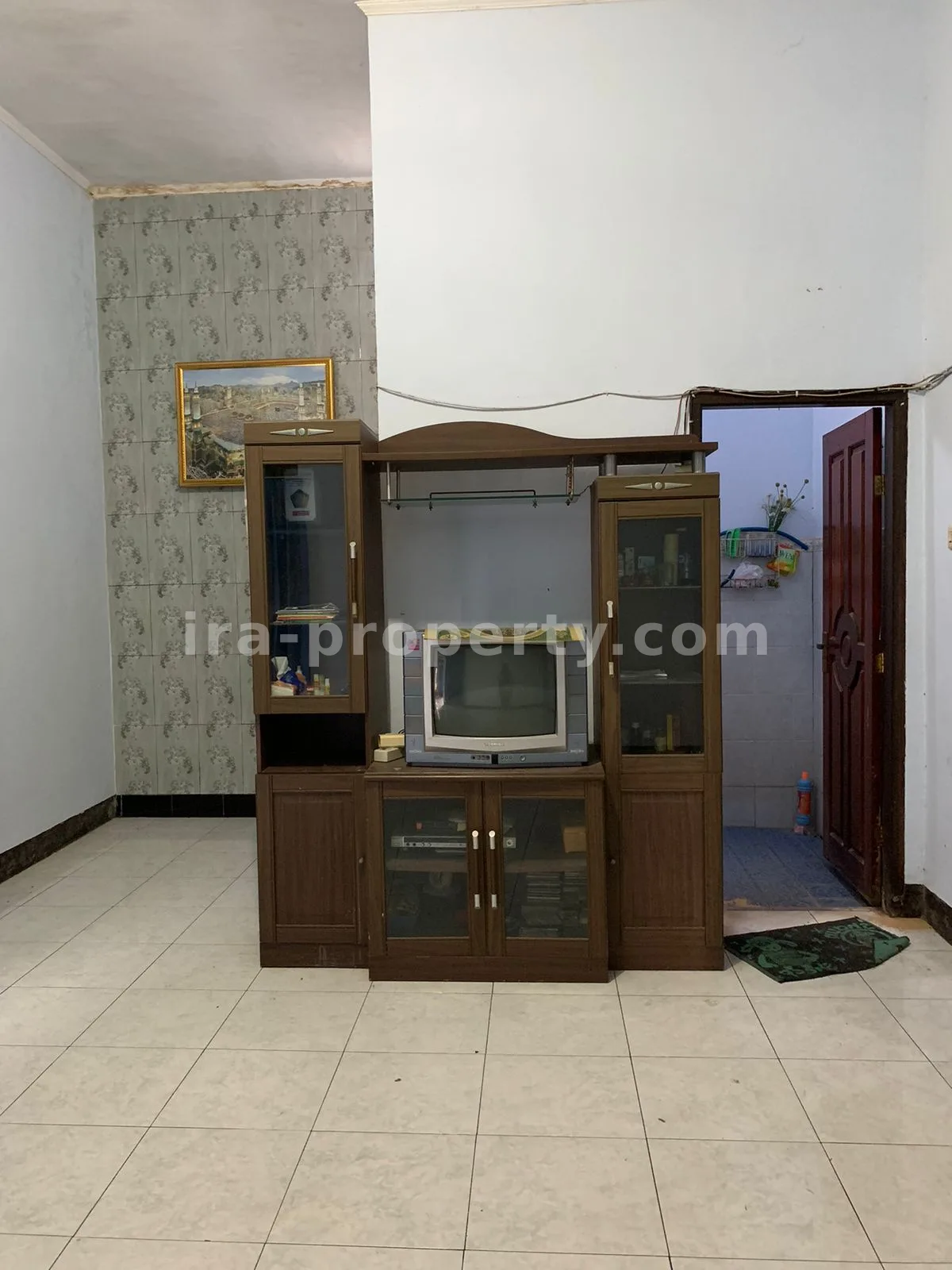 Spacious Family Home in Perumnas Complex