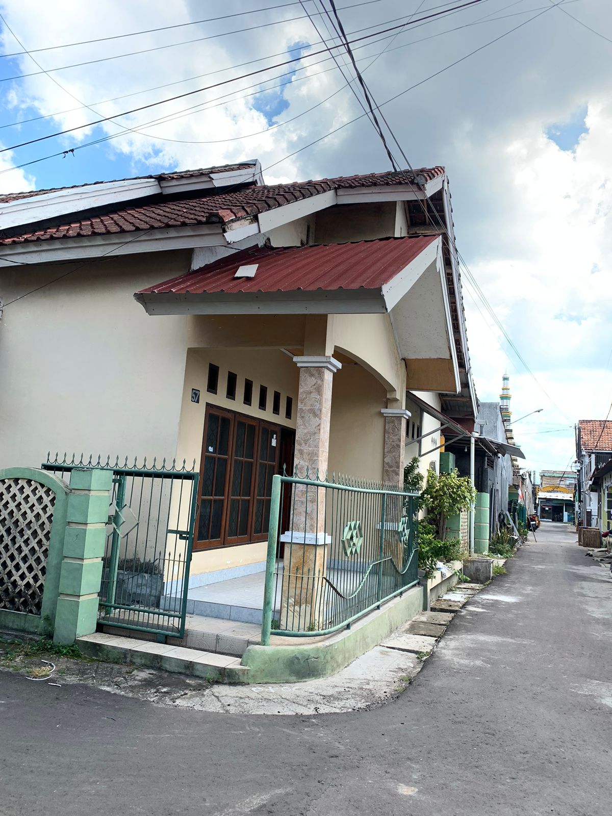 Spacious Family Home in Perumnas Complex