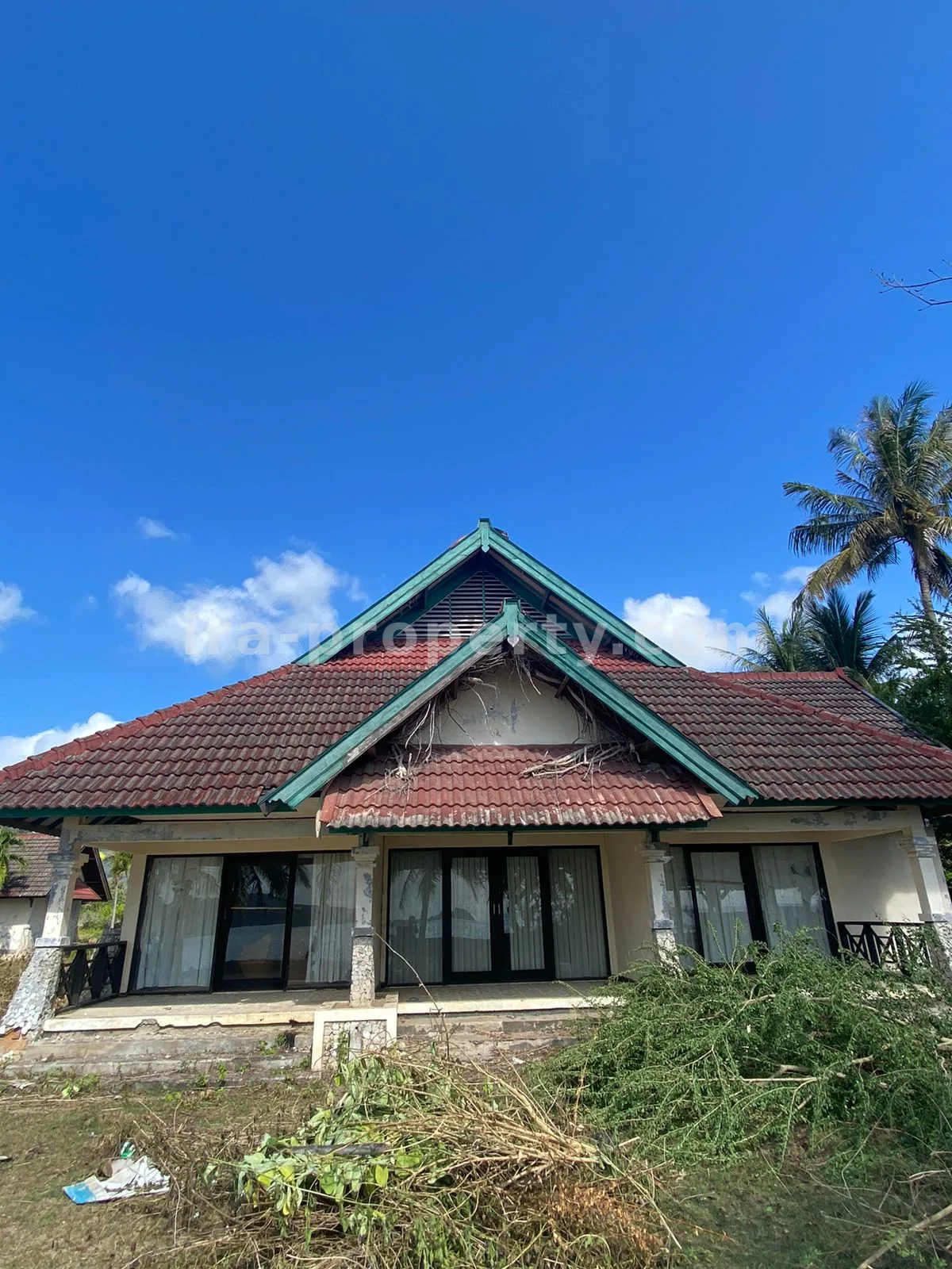 Exclusive Beachfront Land in Sekotong