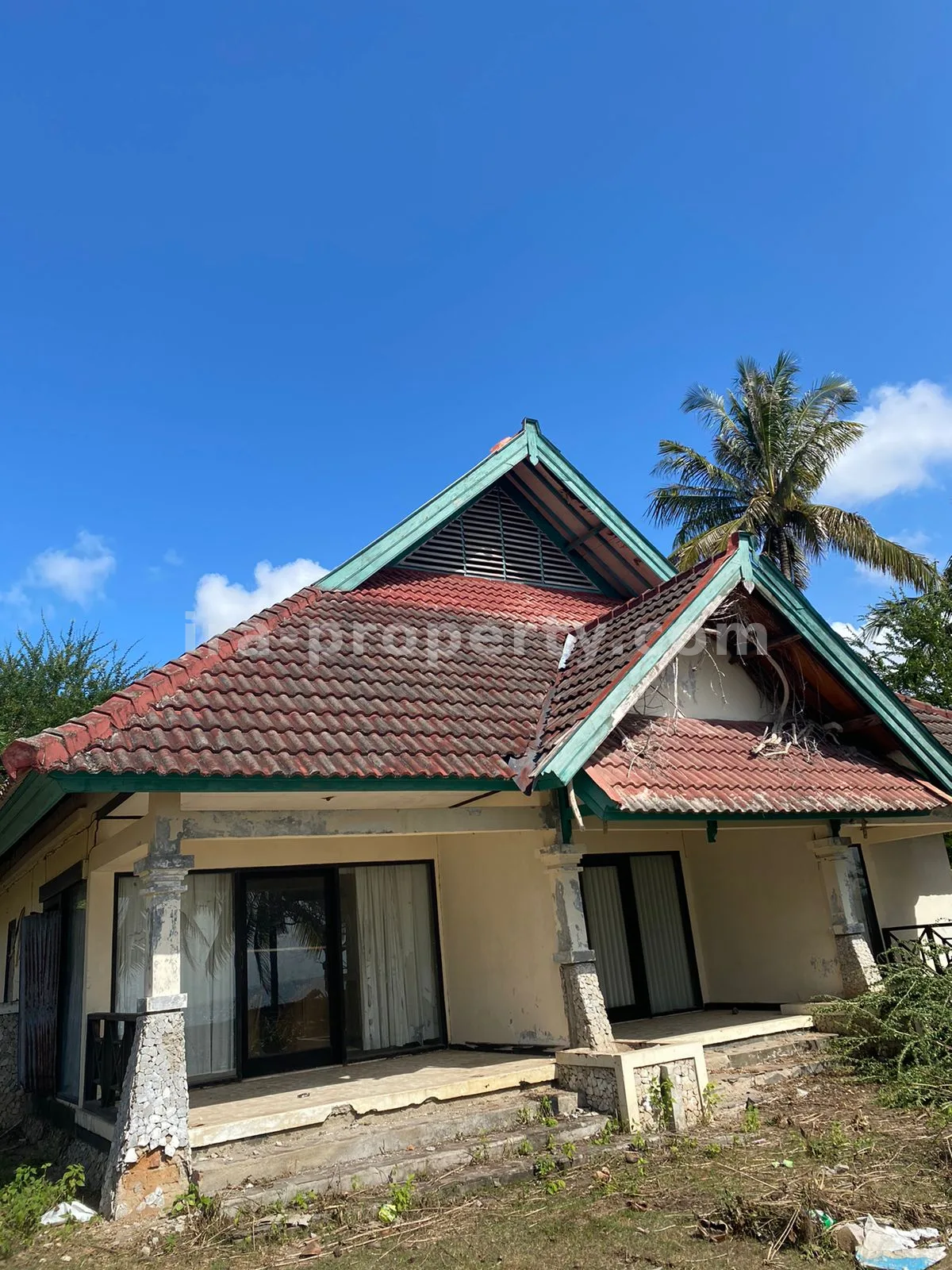Exclusive Beachfront Land in Sekotong