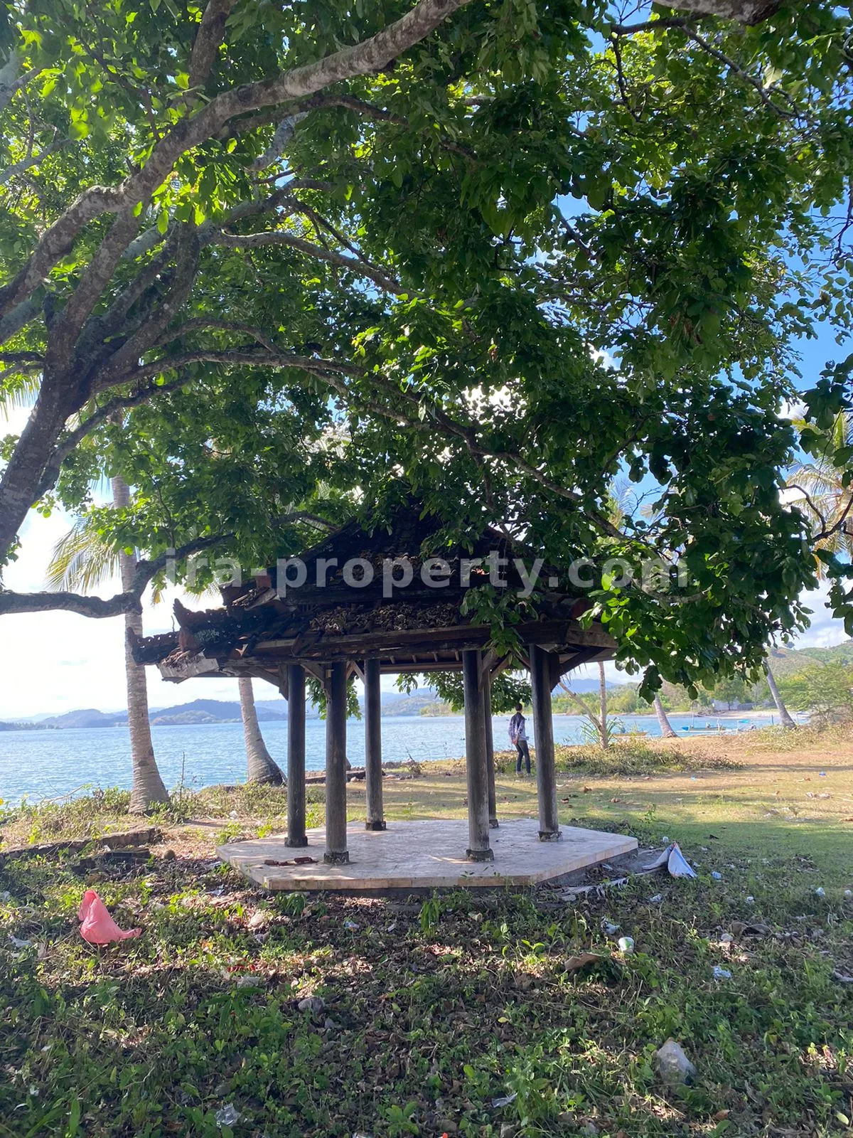 Exclusive Beachfront Land in Sekotong