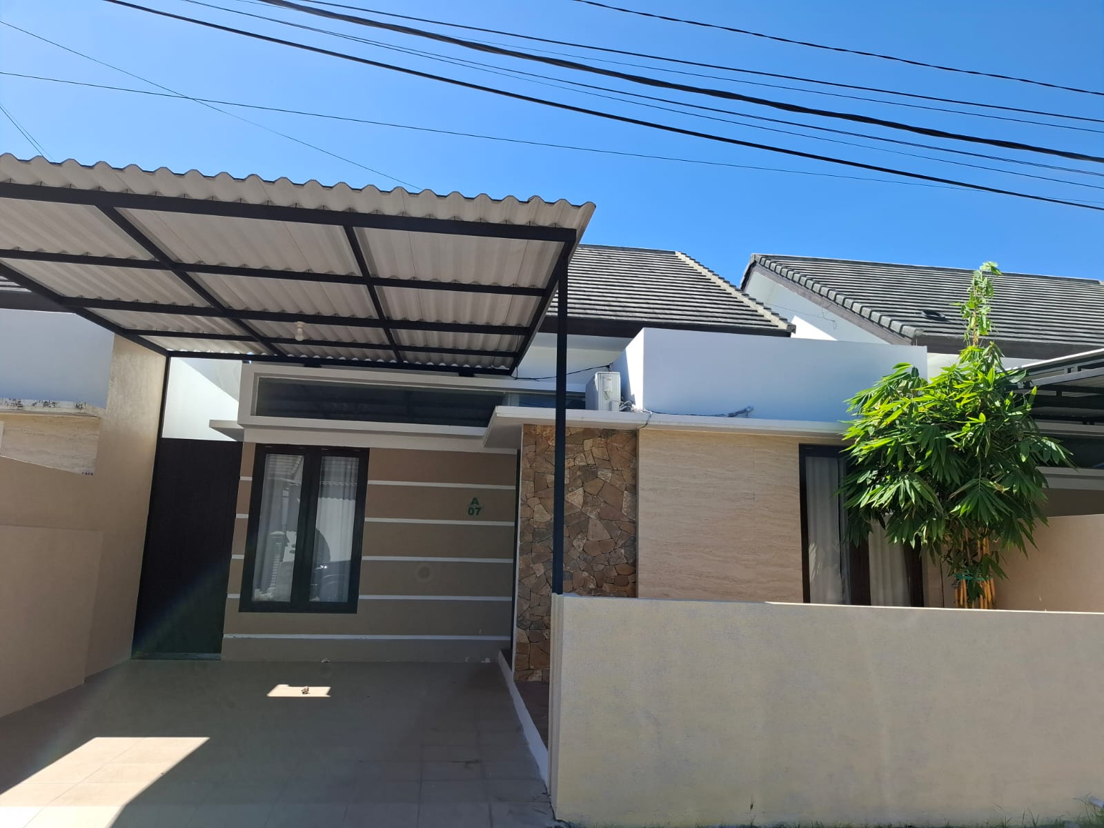 Spacious Home in Adisucipto Complex