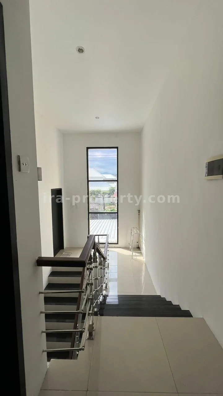 Luxury House for Sale in Graha Permata Kota Selagalas