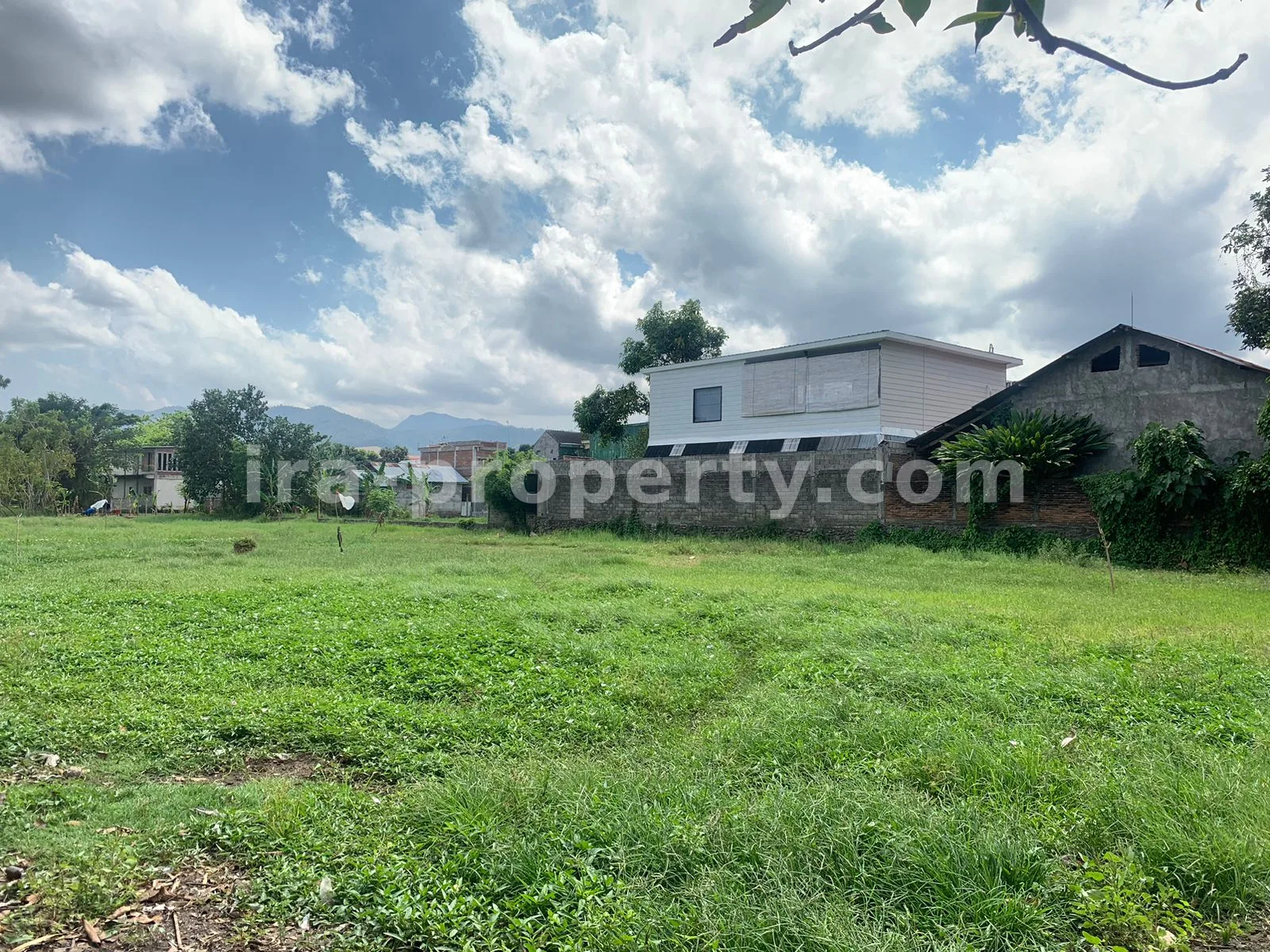 Strategic Land in Montong – Near Former Nusa Alam School