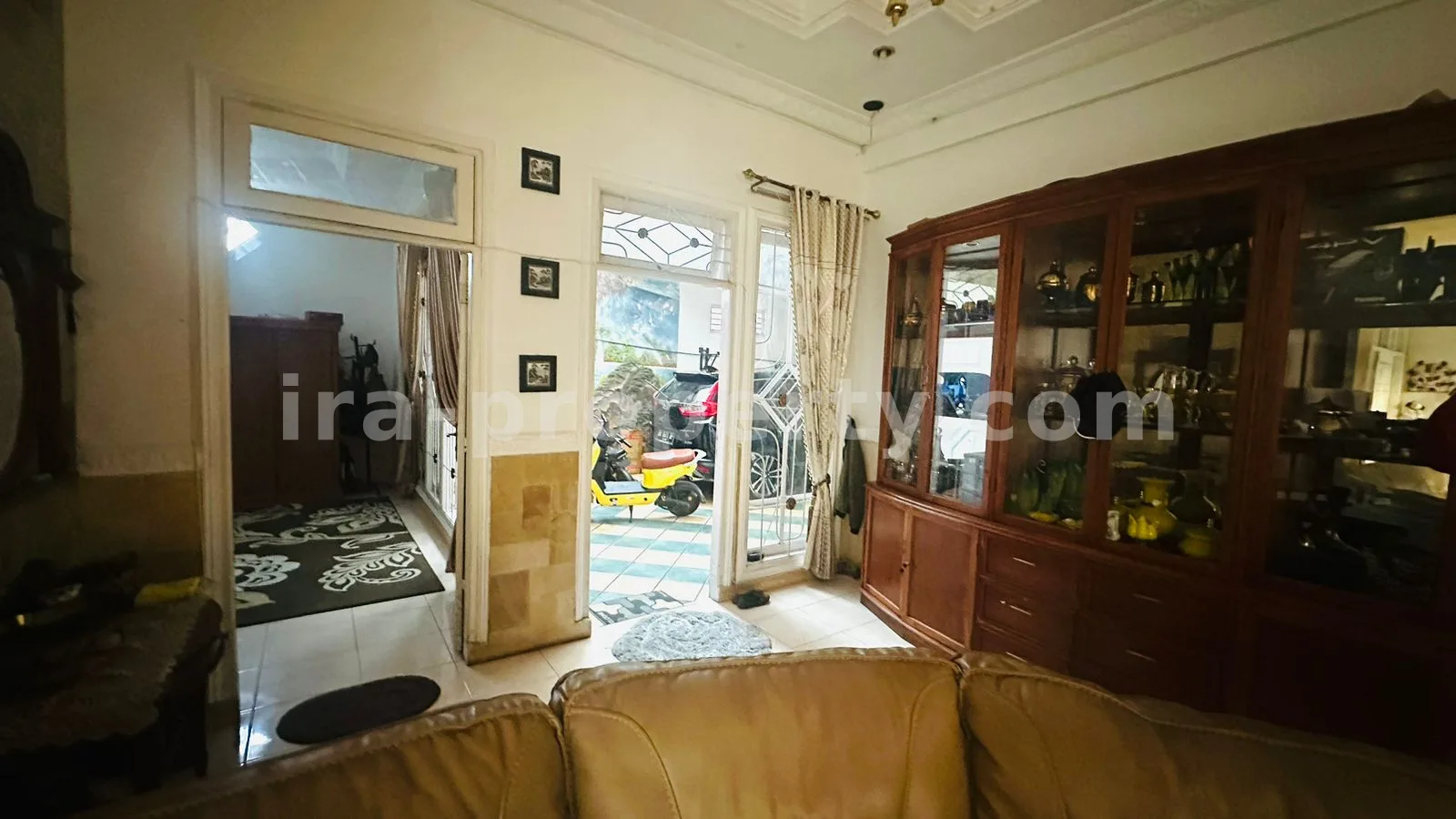 Luxurious House for Sale on the Main Road, Mataram