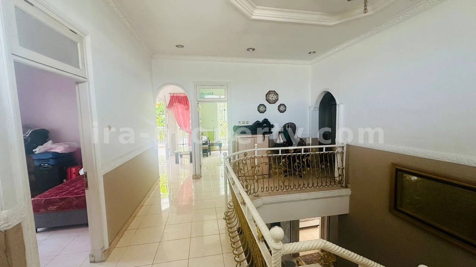 Luxurious House for Sale on the Main Road, Mataram