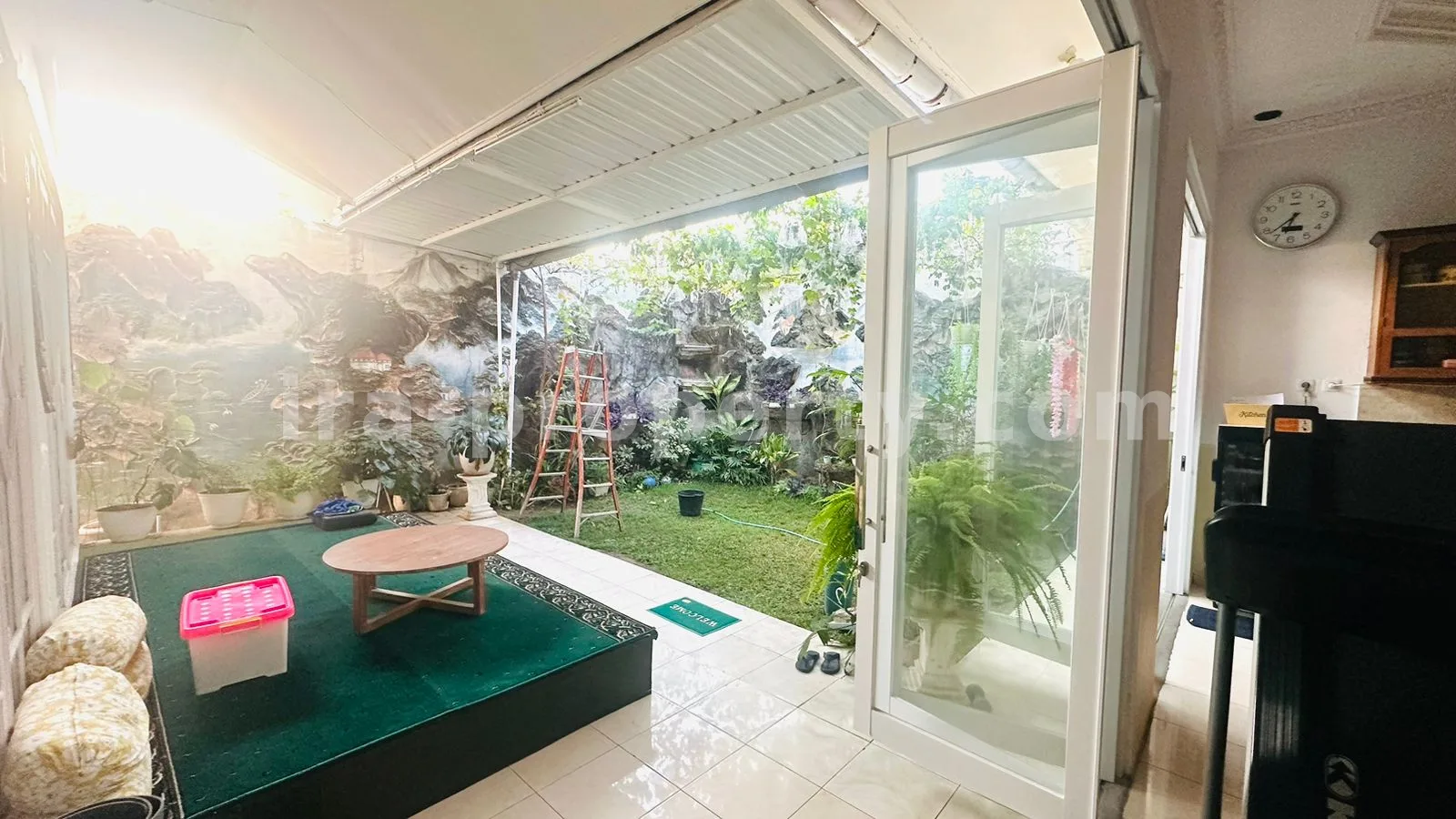 Luxurious House for Sale on the Main Road, Mataram