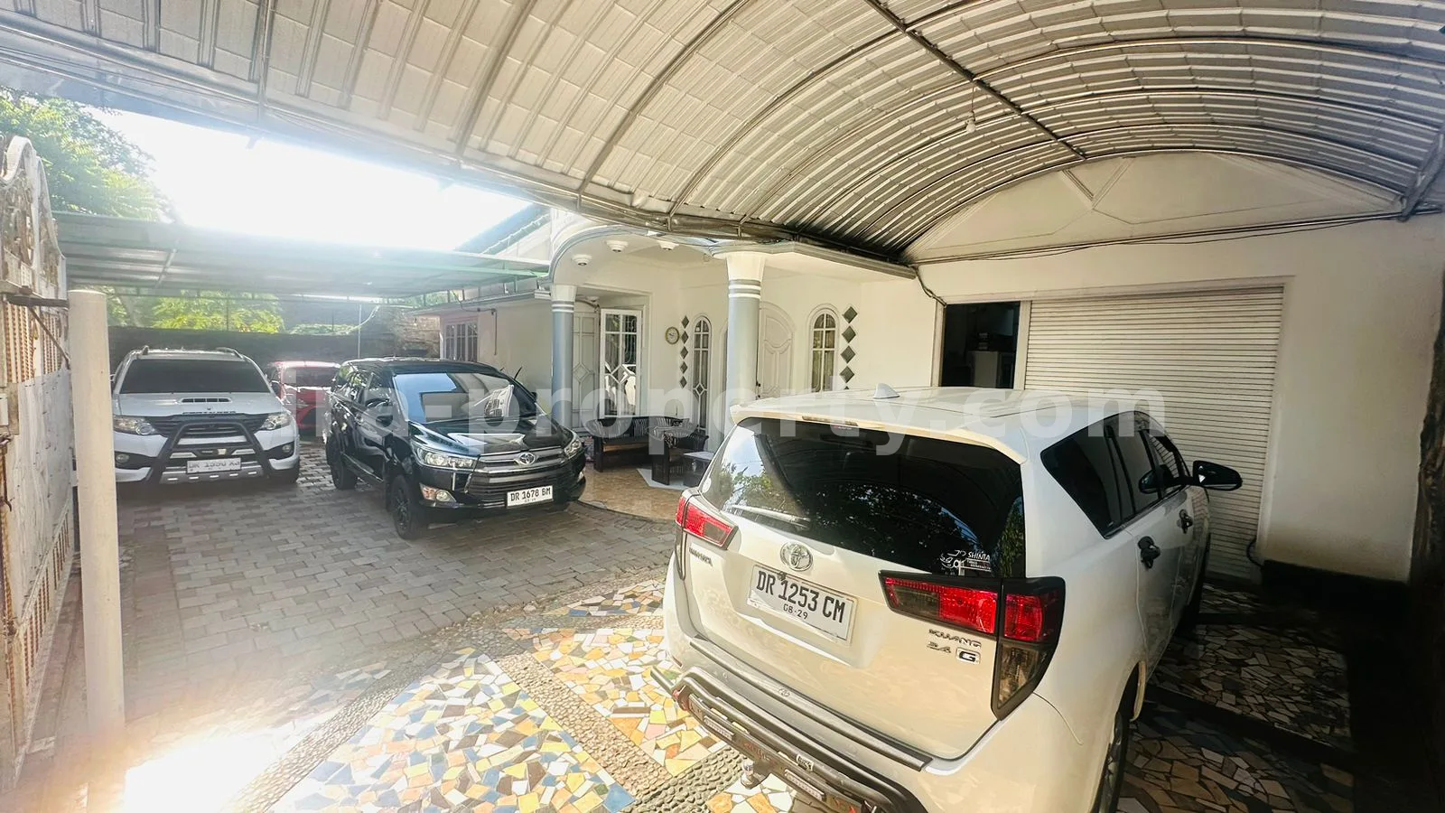 Luxurious House for Sale on the Main Road, Mataram