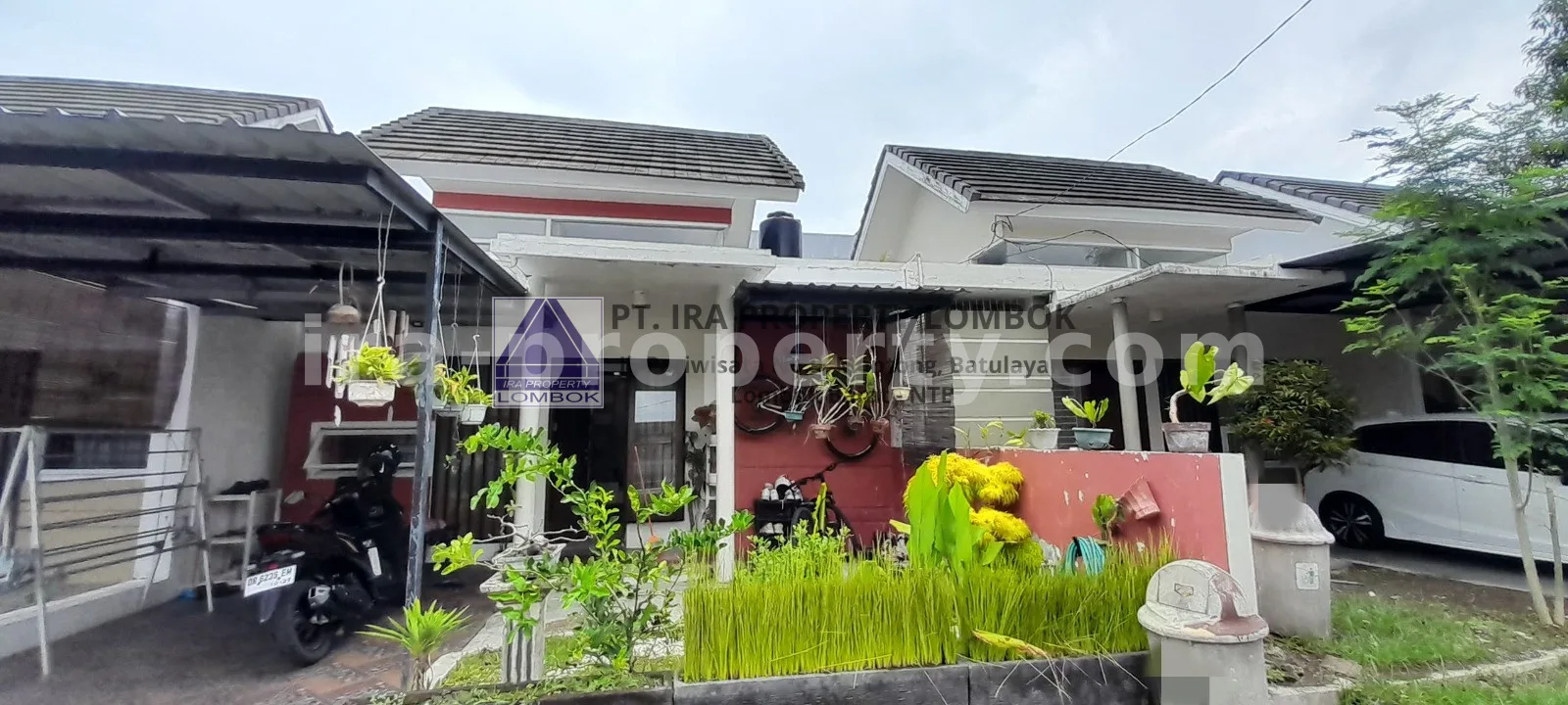 Minimalist House in Lingkar Harmoni