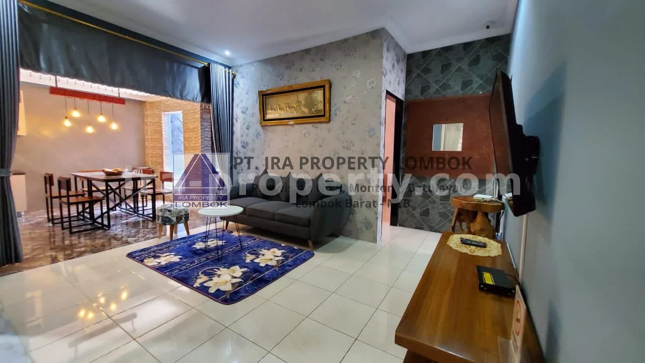 Modern Minimalist House in Meninting Regency