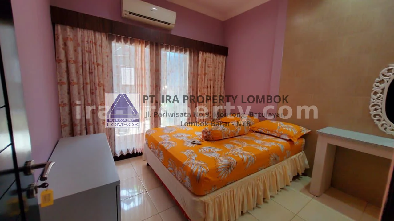 Modern Minimalist House in Meninting Regency