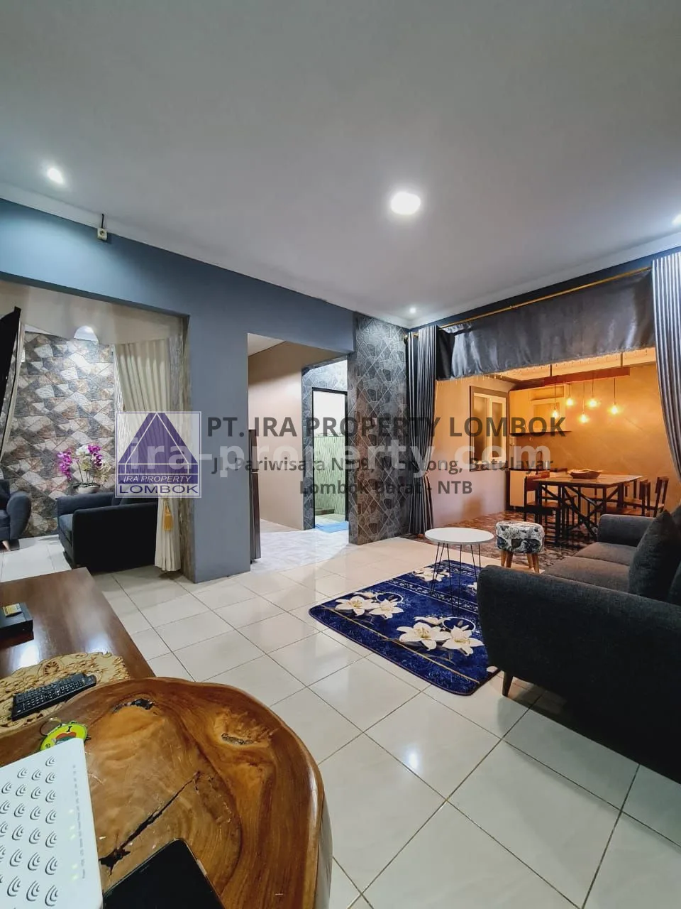 Modern Minimalist House in Meninting Regency