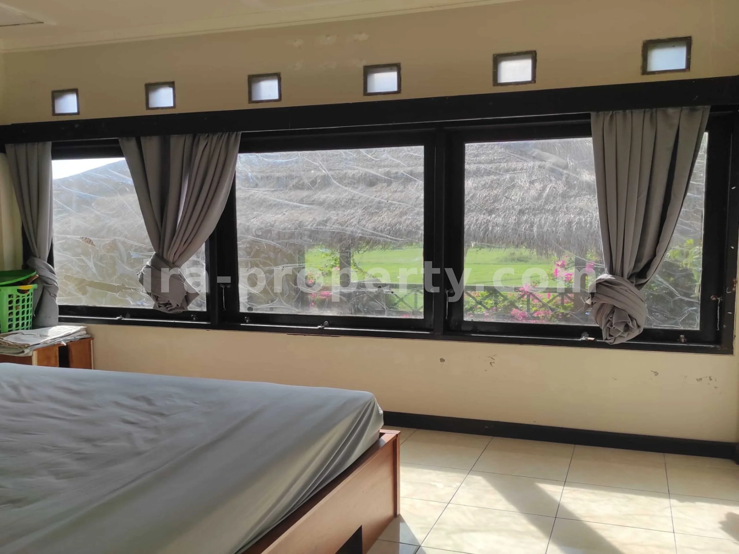2-Story House in Meninting Regency