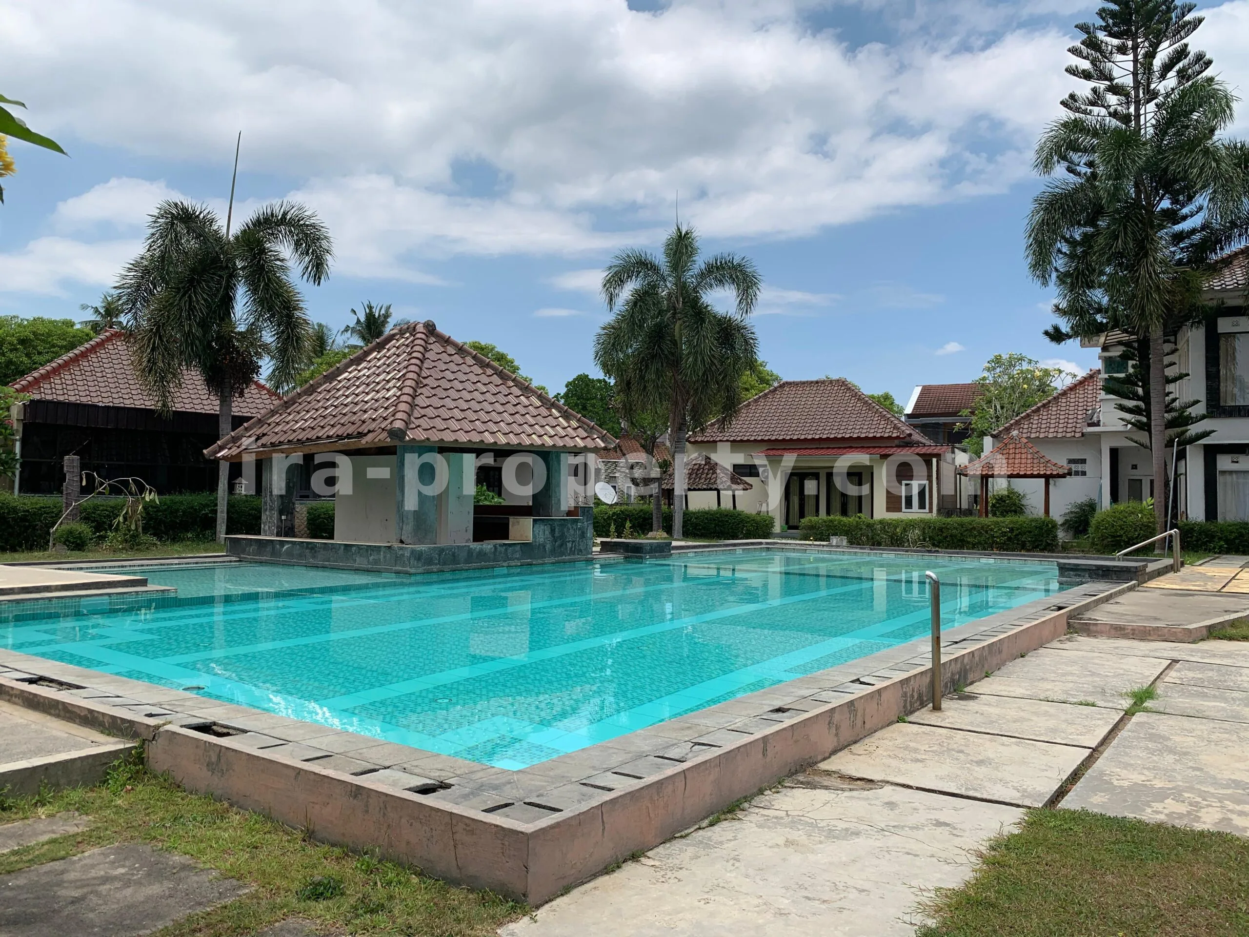 2-Story House in Meninting Regency