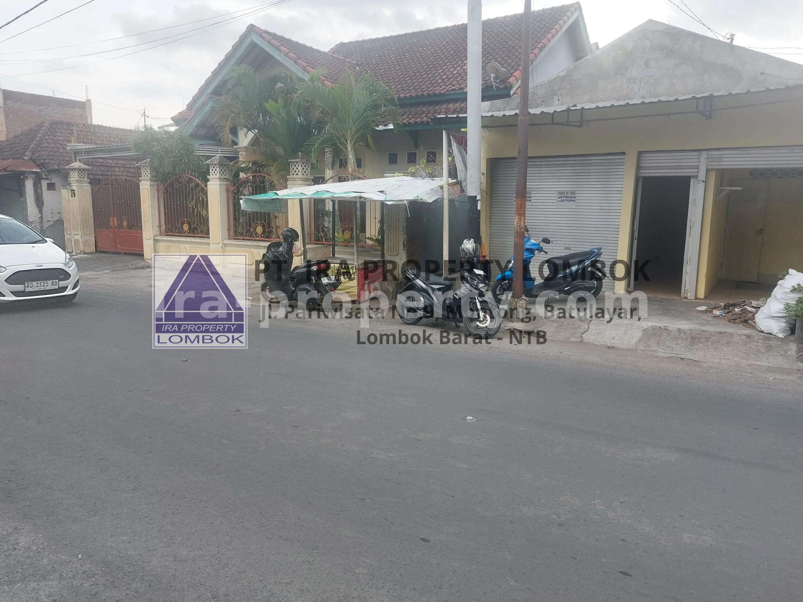 Commercial Shop on Main Road in Ampenan Utara
