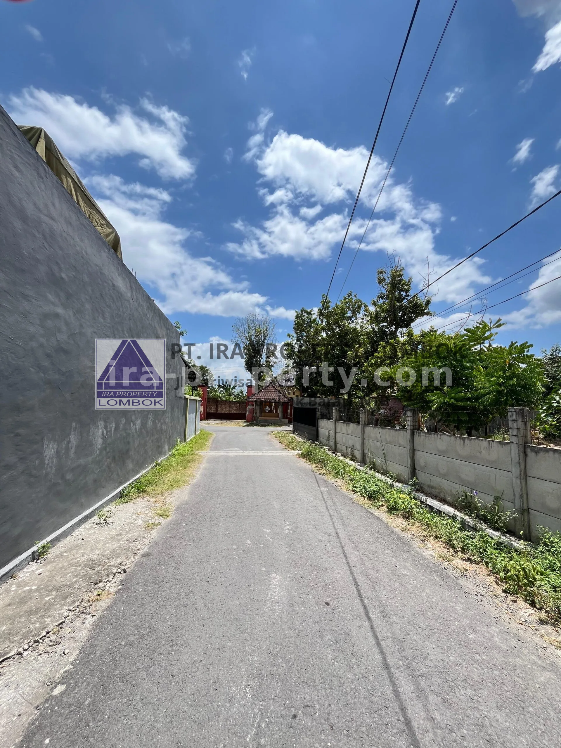 New Modern House for Sale in Secure Complex – Central Mataram